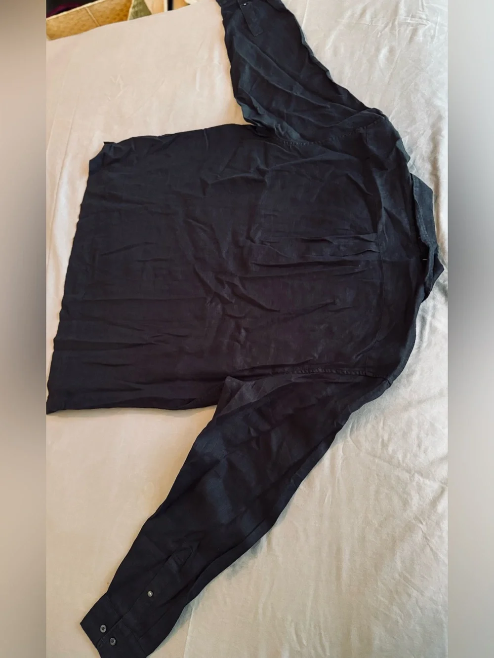 BANANA REPUBLIC Men’s Standard Fit Black Linen Long-Sleeve Button-Down Shirt